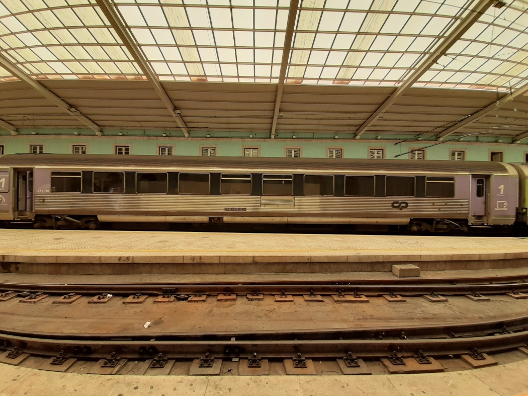 85-97007-0 Sta. Apolónia