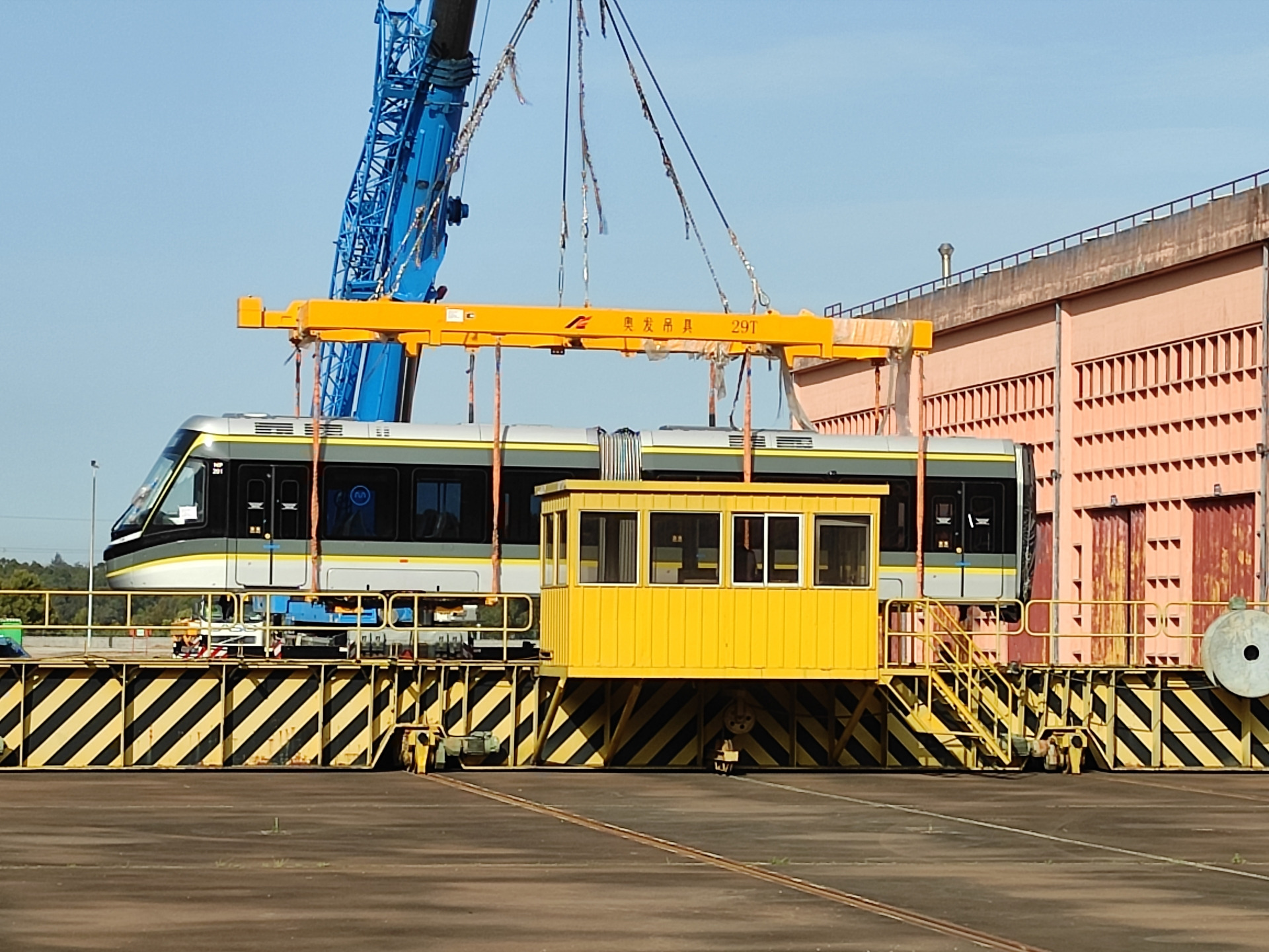 Carrilamento da automotora MP 201 em Guifões, a 28/03/2023.