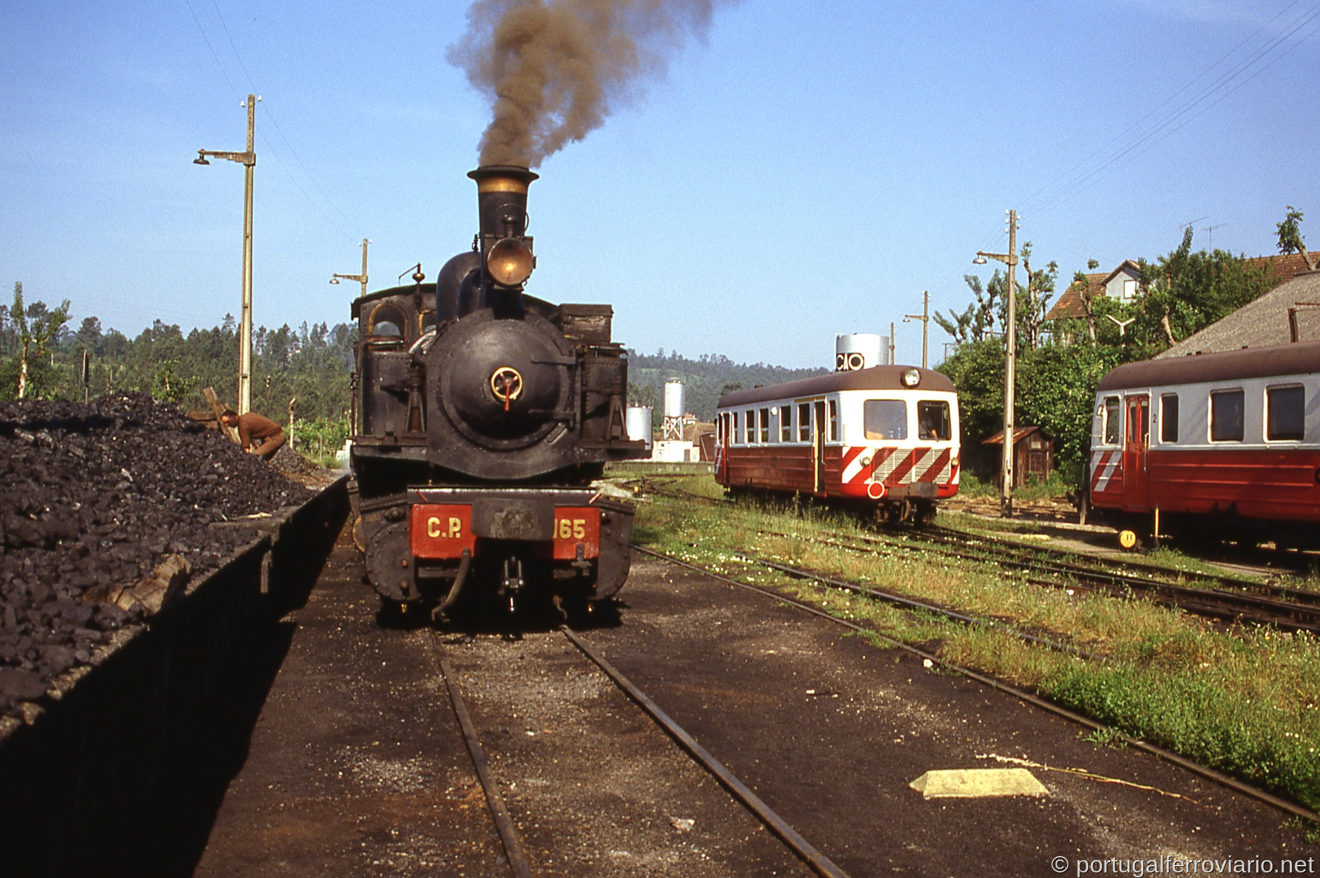 E165 Livração
