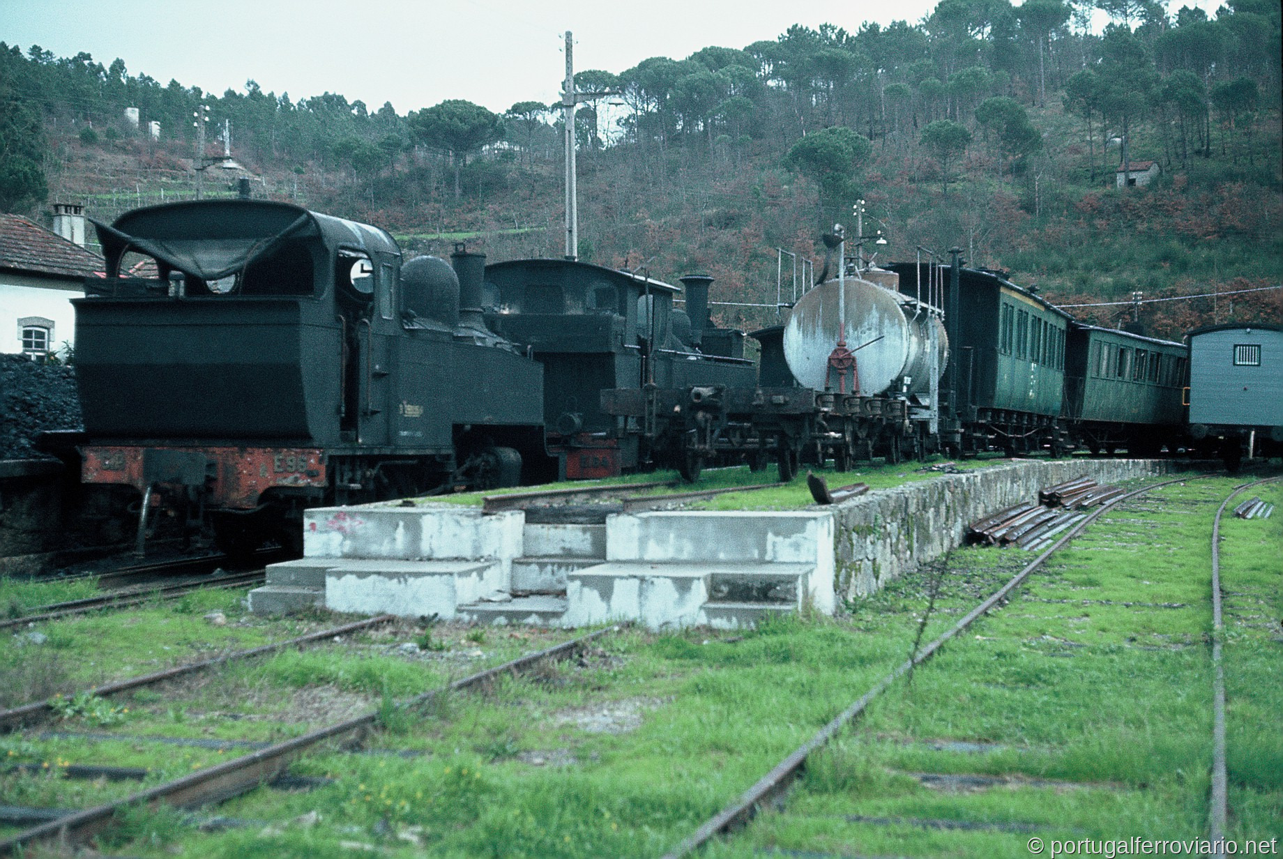 E164 Livração