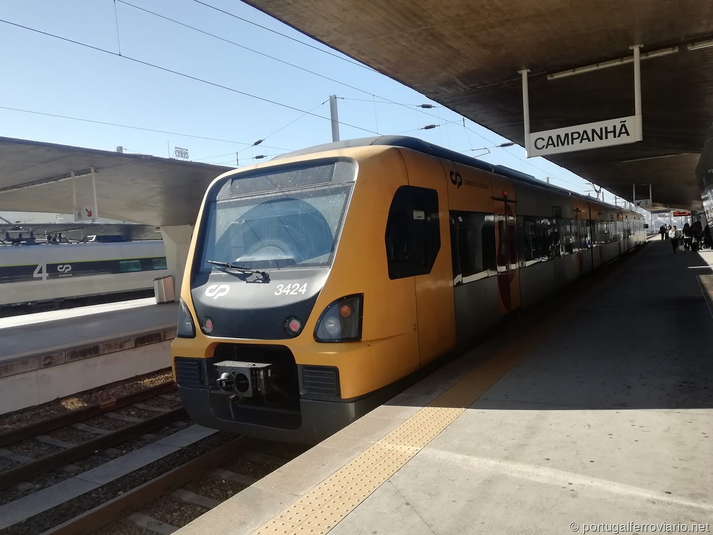UME 3424 em Porto-Campanhã