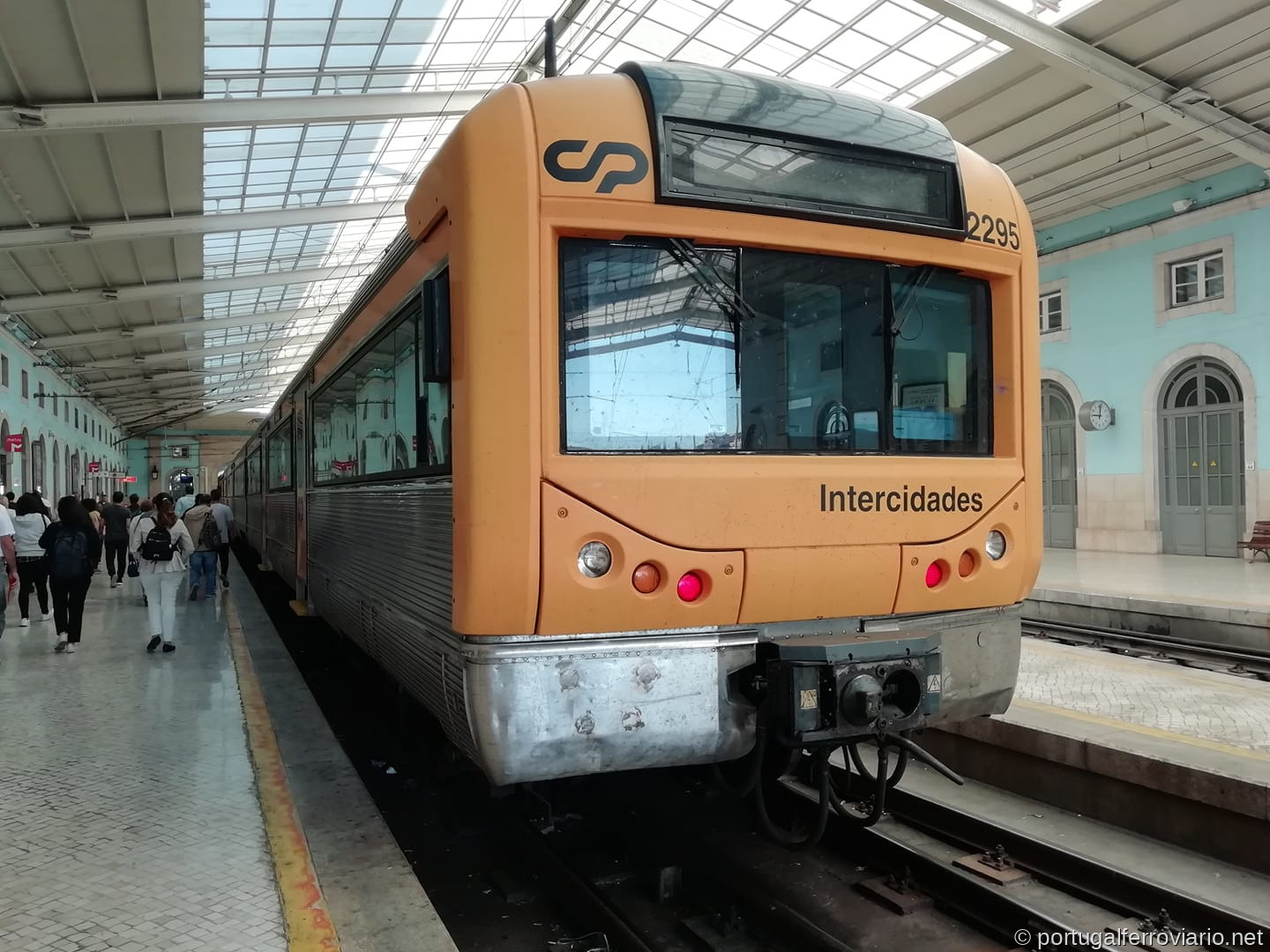 UTE 2295 em Santa Apolónia