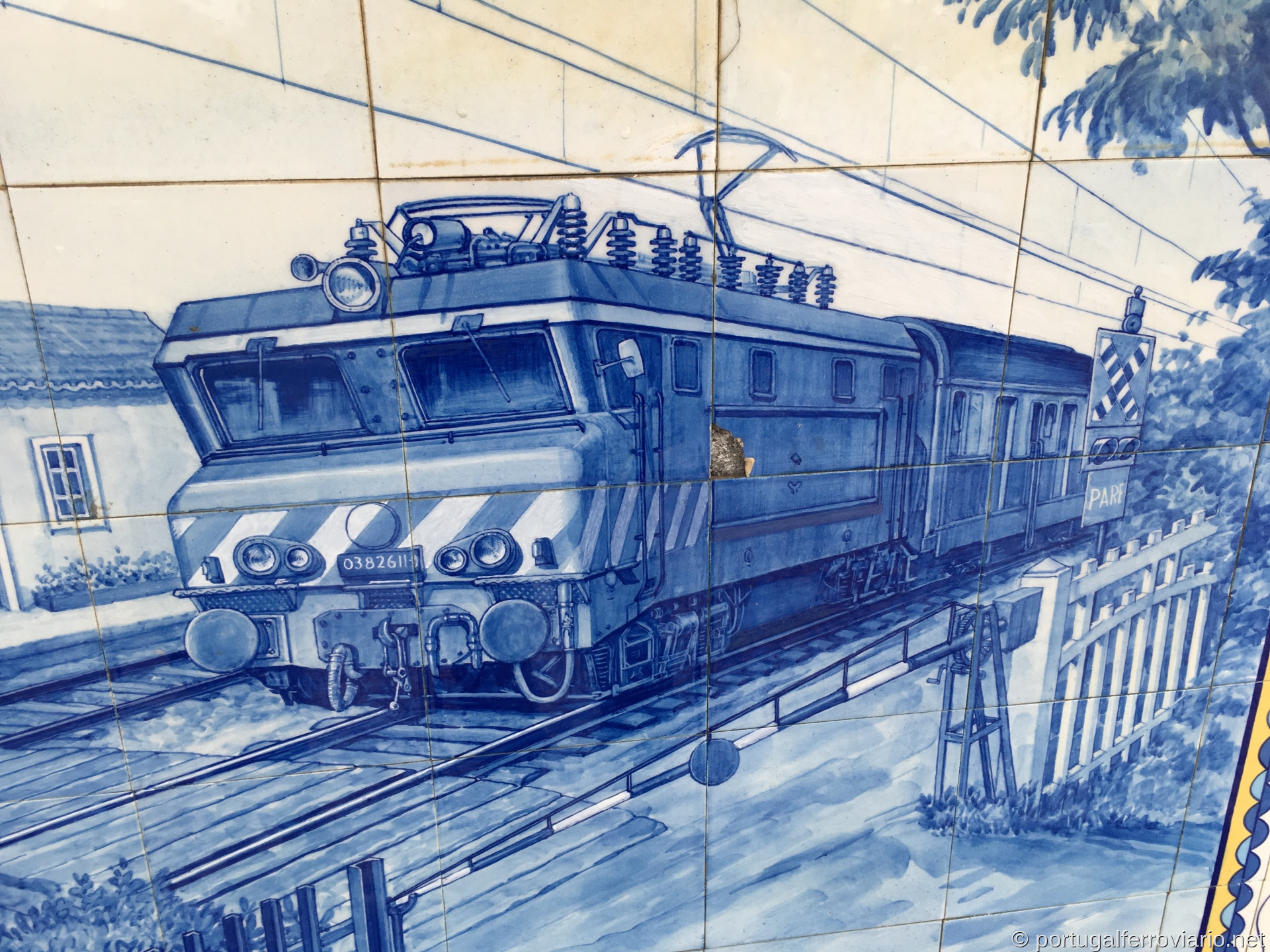 CP2611, tile illustration at Ovar