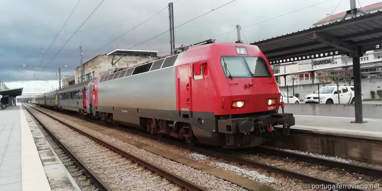 Locomotiva 5606 na Guarda