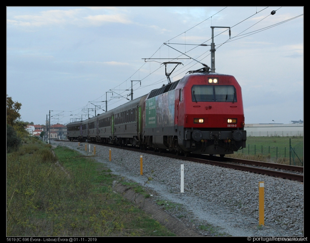 5619 (IC 696 Évora - Lisboa) Évora @ 01 -11 - 2019