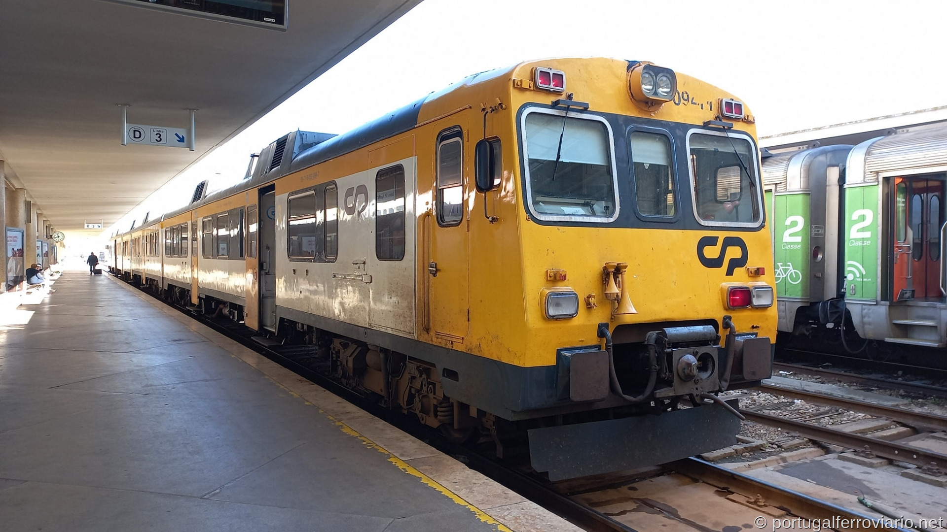 UTD 592.047 @ Lisboa-Santa Apolónia