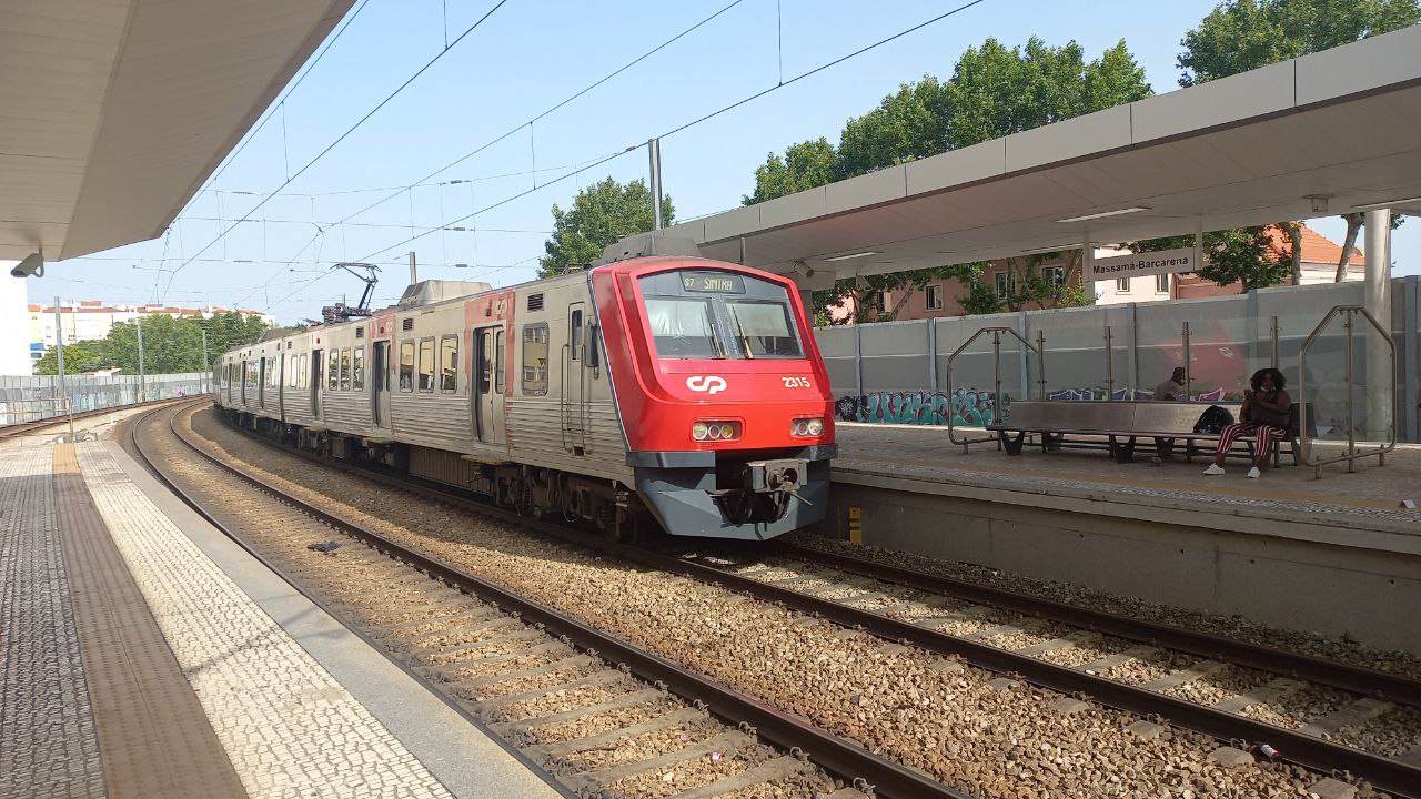 CP 2315 | Urbano 18064 (Alverca - Sintra) @ Massam