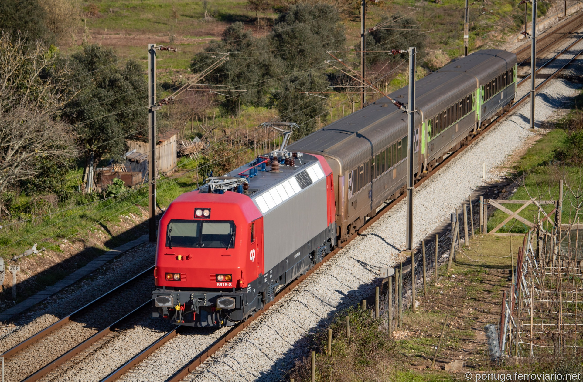 5615 no IC 512