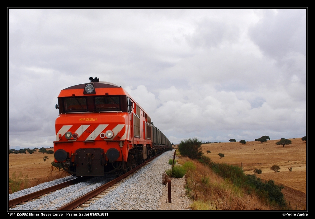 1944 (55982 Minas Neves Corvo - Praias - Sado) 010