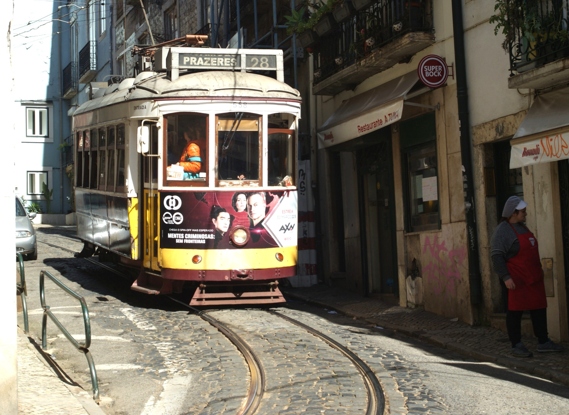 Carris 558, Carreira 28, Calçada de São Vicente, Lisboa, 08/03/2016