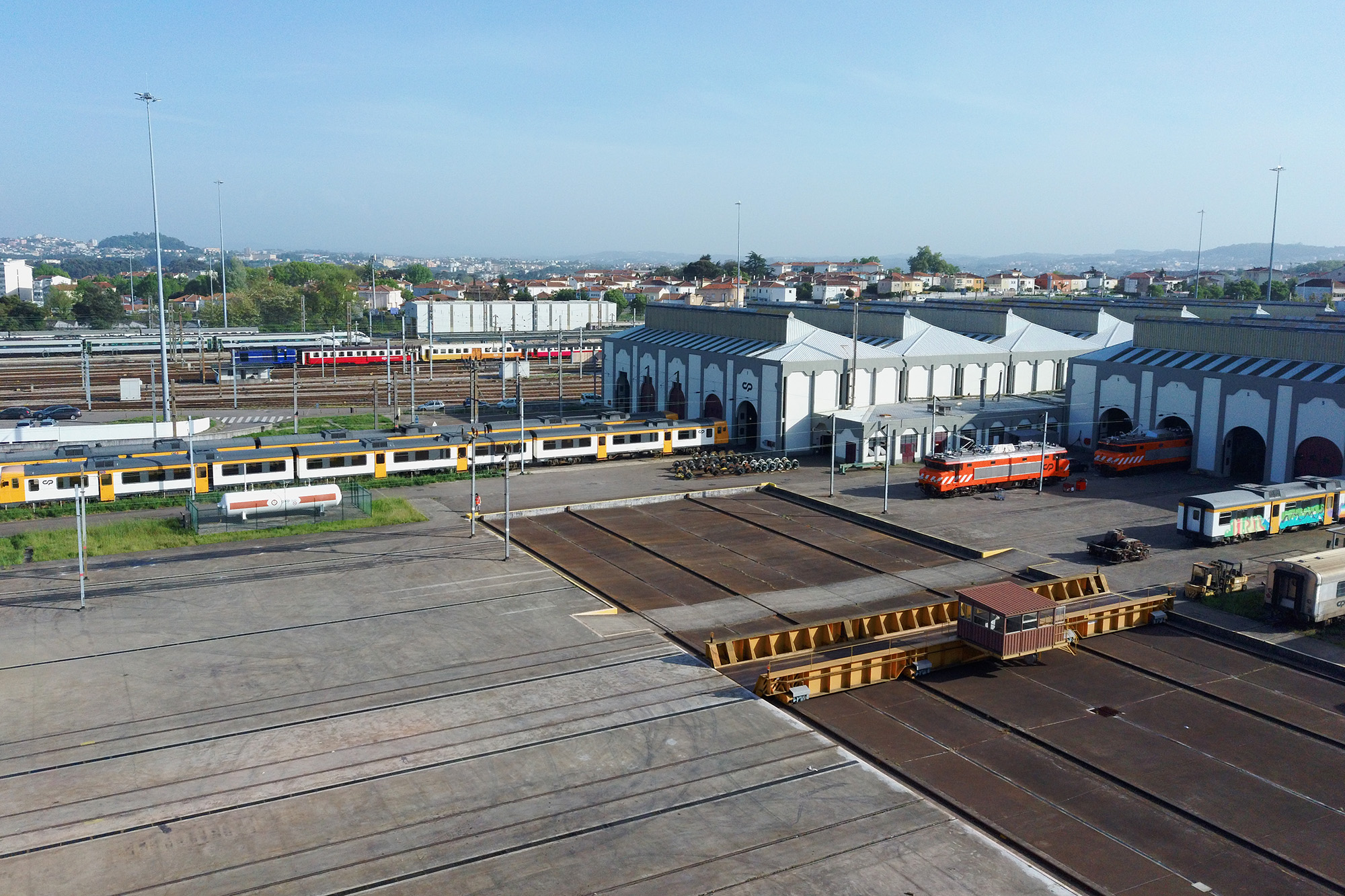 Vista das oficinas de material diesel e eléctrico