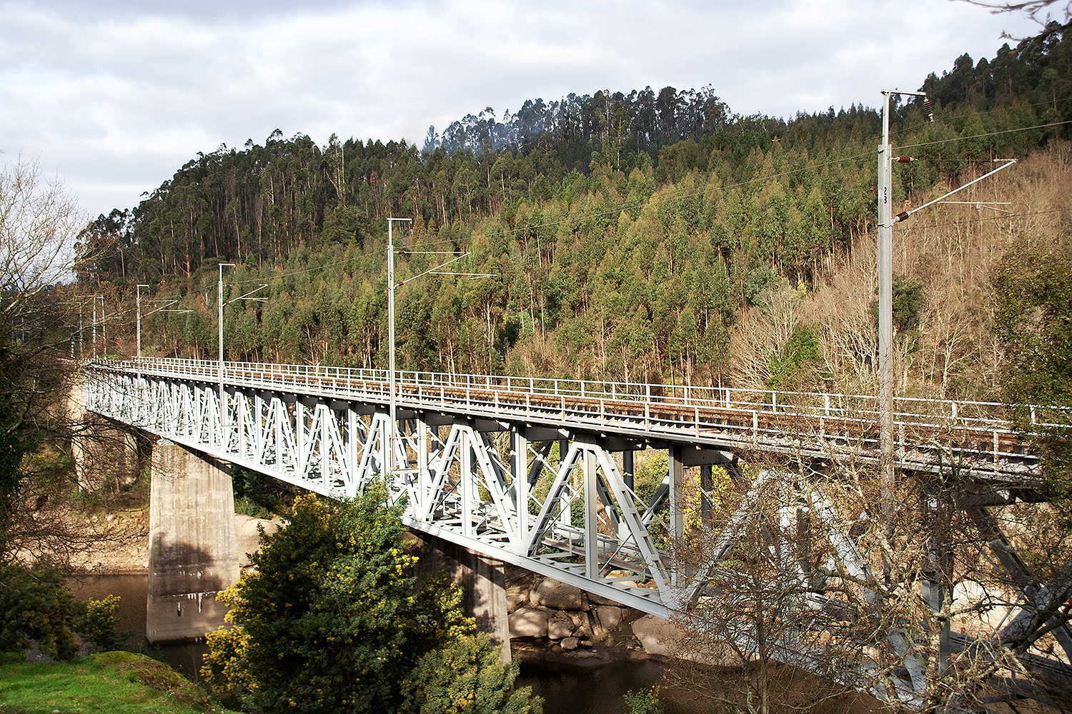 Vista da ponte de Ribadão a partir da margem Sul